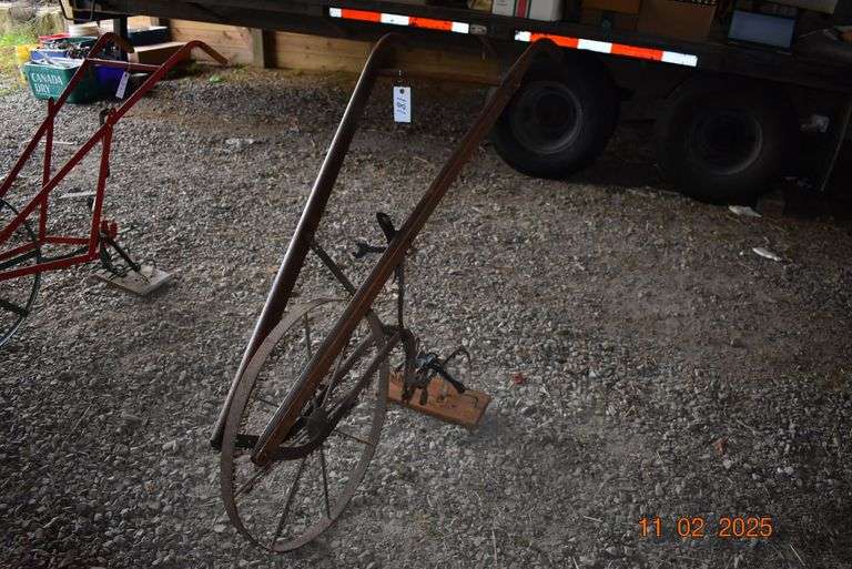 Plant Jr Vintage Plow image