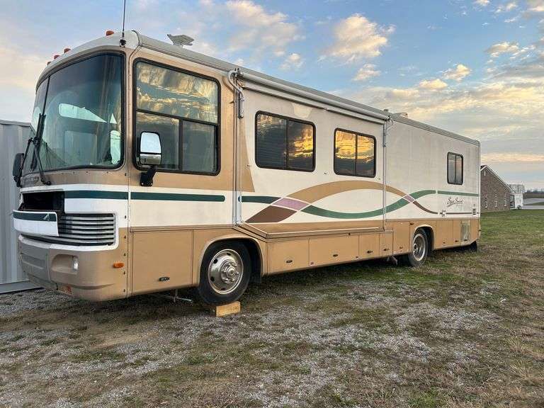 1999 Gulf Stream Sun Sport Motor Home - VIN 4VZDM5798XC031415 image