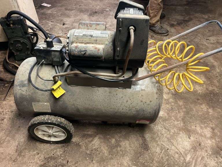 20 Gallon Air Compressor
