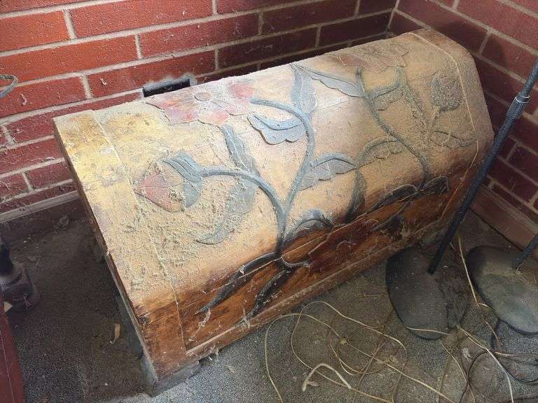 Small Side Table, Trunk, Lamps
