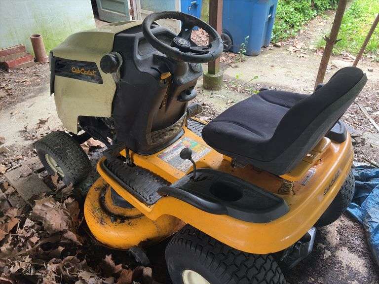 Cub Cadet LTX1040 Mower - does not run - no key