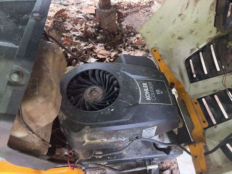 Cub Cadet LTX1040 Mower - does not run - no key