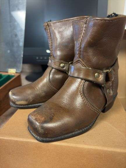 Pair of Dingo Brown Leather Children’s Boots - 7D