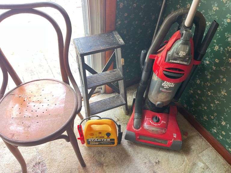 Vacuum Step Stool Jump Starter and Chair