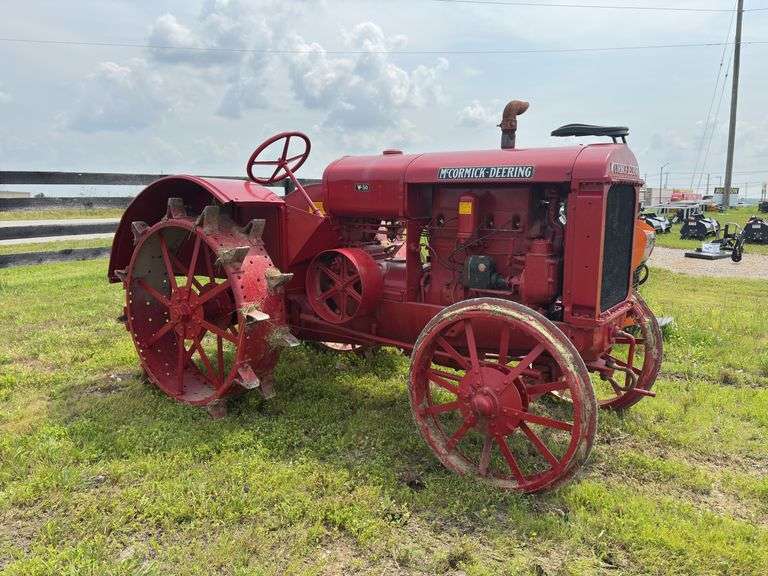 McCormick Deering W-30 Tractor - SN WB3340 image