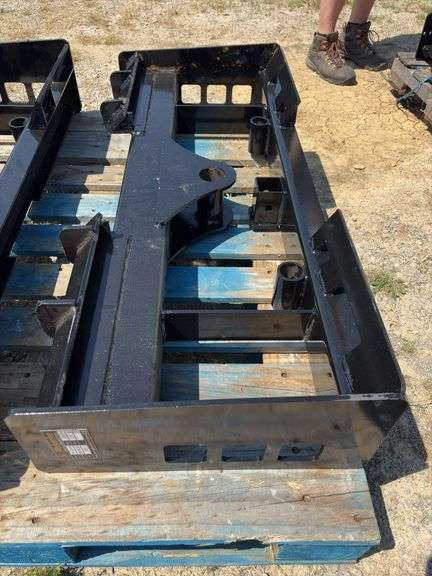 Wolverine Skid Steer Pallet Fork/Hay Spear Frame - SN ZW 00158 image