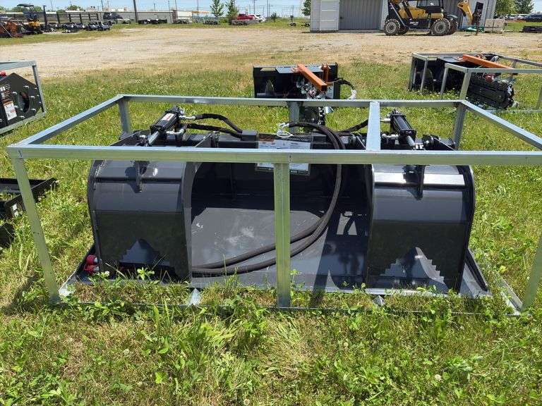 2025 Wolverine 72” Skid Steer Grapple Bucket - SN ZW00916