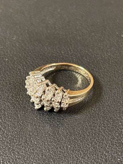 10K Diamond Ring - 4.0g - size 6