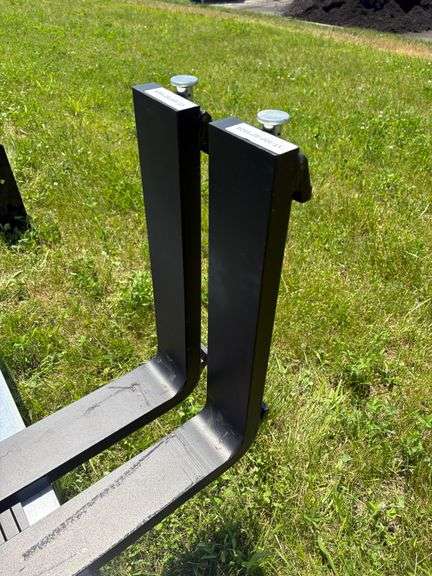 One Pair of Pallet Forks - 5'