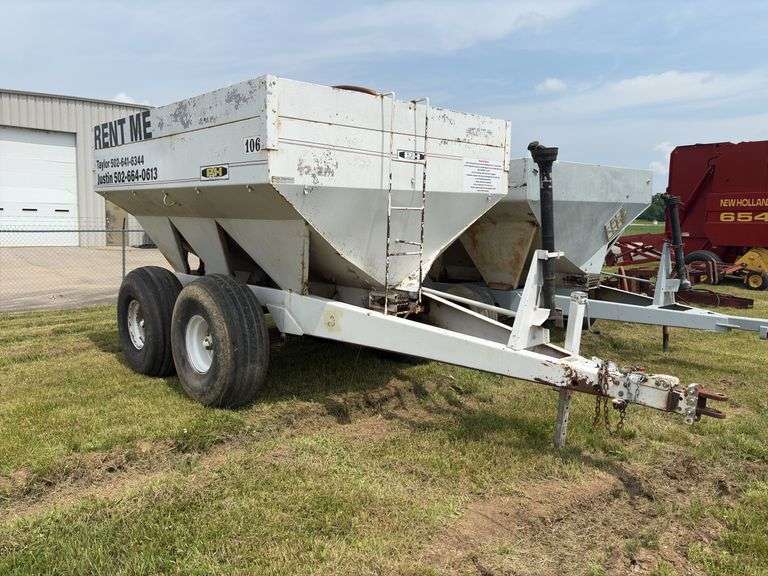 P&H 6 Ton Fertilizer Spreader image