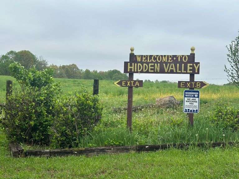 PIERCY ESTATE, .4 ACRE LOT ON ROUGH RIVER, CAMPER SOLD AS IS