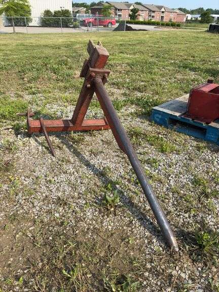 3pt Hitch Hay Spear - 45” Spear image