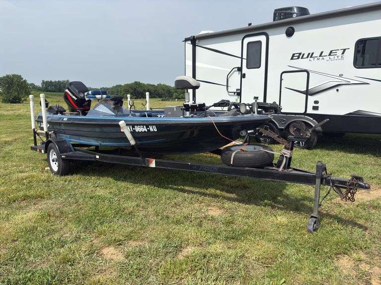 1988 Jason 1600 Bass Boat - 2002 Mercury 90hp Outboard image