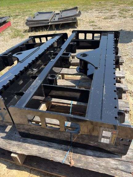 Wolverine Skid Steer Pallet Fork/Hay Spear Frame - SN ZW 00162 image