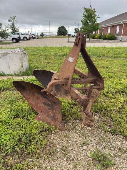 Dearborn 2 Bottom Plow