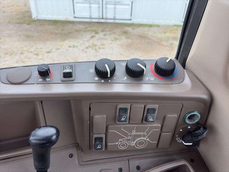 John Deere 6115M Tractor - 3,719hrs - SN 1L06115MHFH827975