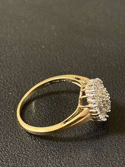 10K Diamond Ring - 3.4g - size 9