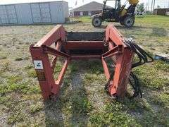 Case International 2250 Front End Loader - 6’ Bucket