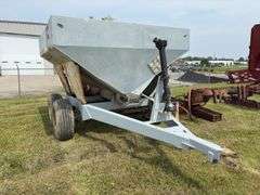 Willmar 500 Fertilizer Spreader - 3 Ton