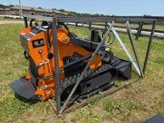 2025 Land Hero Mini Skid Steer - SN 2412392842
