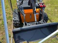 2025 Land Hero Mini Skid Steer - SN 2412392842