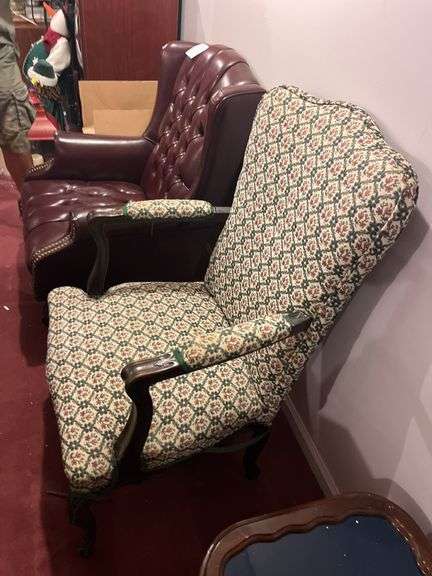 Rolling Swivel Leather Button Office Chair and Arm Chair