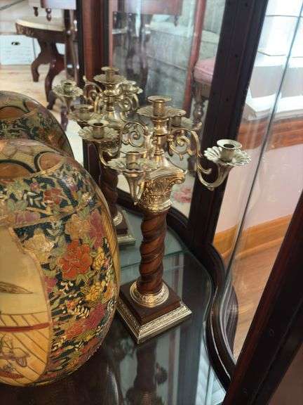 Contents of 1 Shelf - Assorted Glassware and Vases