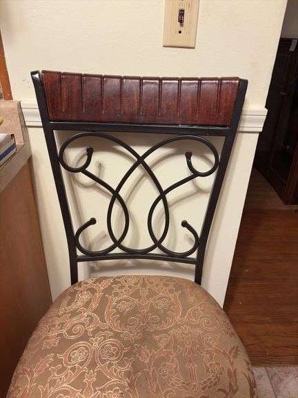 Fabric Bottom Chair