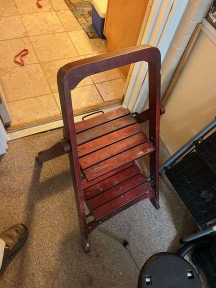 Stools and Vacuum