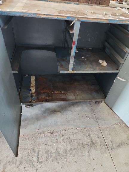 Metal Rolling  Shop Cabinet 42"x20"x40"