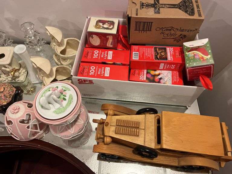 Wooden Car Figurines Candle Holders Mini lights ect