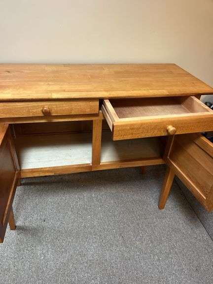 Buffet 44”x35”x18”