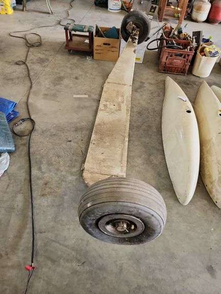 Aircraft Landing Gear 7.5 ft image