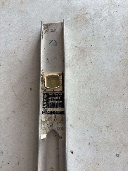 Aluminum Level