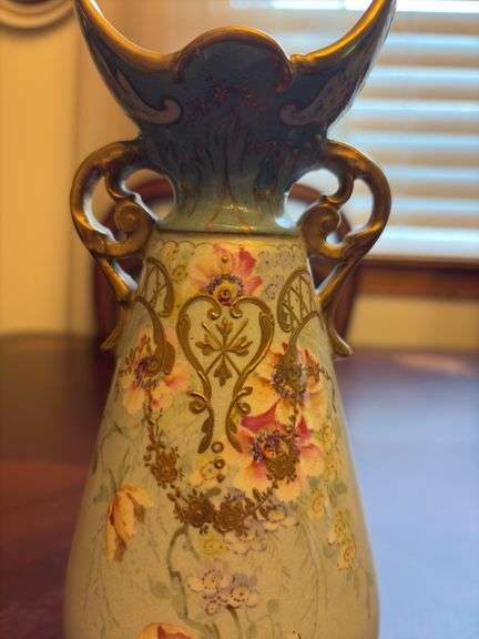 Bunn Germany Flower Vase - 10”