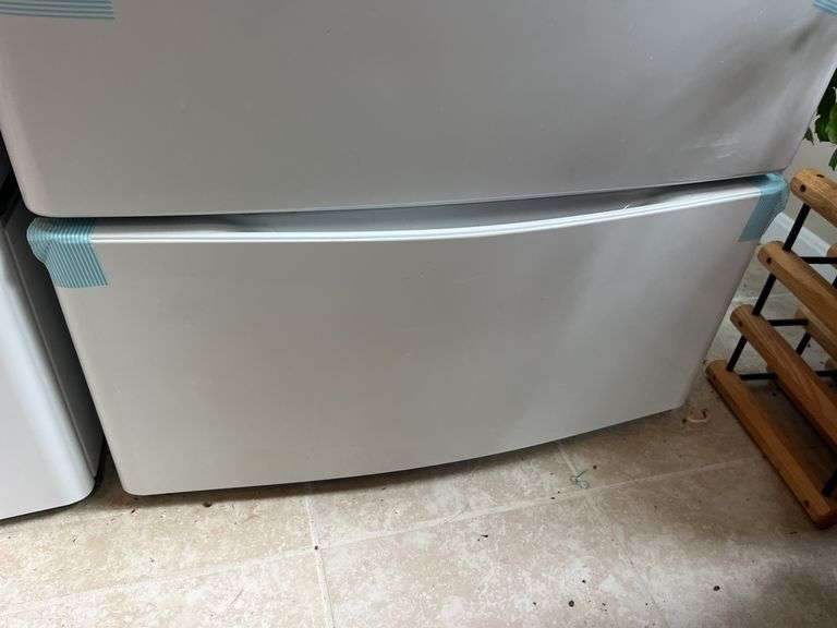 Kenmore Elite Electric Dryer with Stand