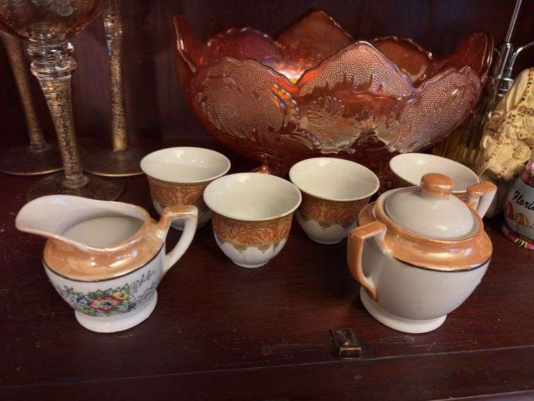 Contents of 1 Shelf - assorted glassware