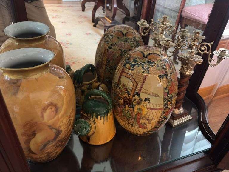 Contents of 1 Shelf - Assorted Glassware and Vases