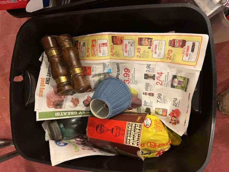 Assorted Housewares Battle For the White House