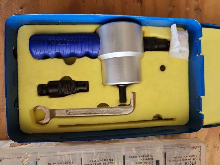 Cotter Pins and Double Headed Nibbler