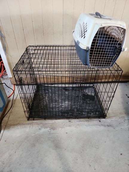 Large Dog Crate 42"x29" and Petmate Pet Taxi Carrier image