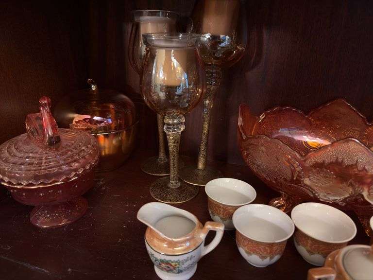 Contents of 1 Shelf - assorted glassware
