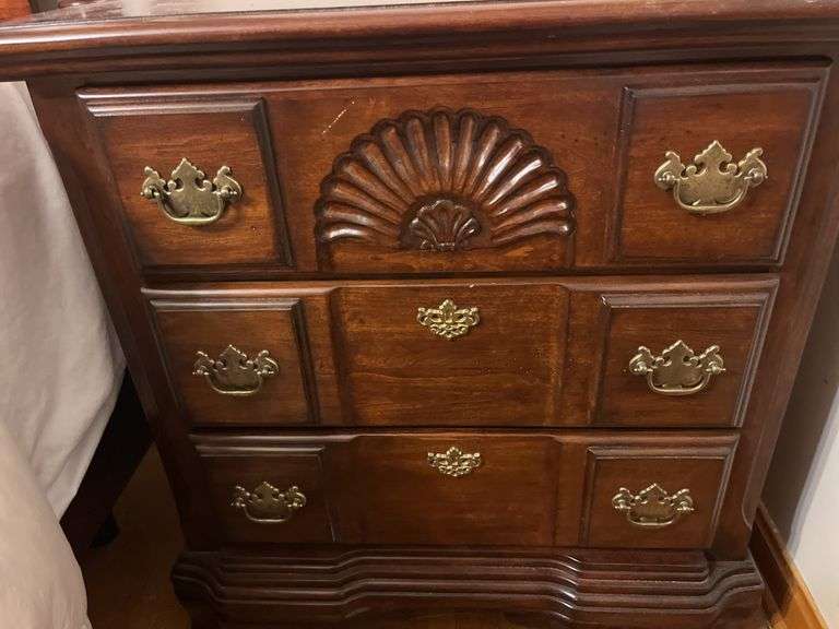 3 Drawer Nightstand 28”x30”x17”