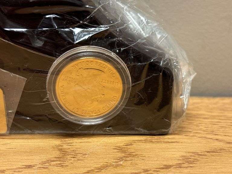 Small Mantle Clock with Kentucky State Quarters