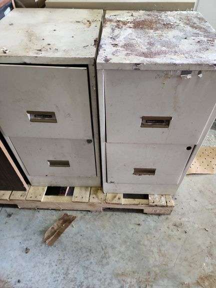 Contents of Pallet - (3) 2 Drawer File Cabinets, 4 Drawer File Cabinet, Small Wooden Side Table and Microwave Cart