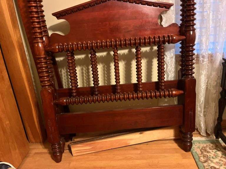 Twin Size Spindle Bed