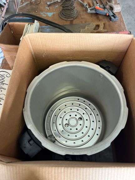 Mirro pressure Cooker and West Bend Slow Cooker