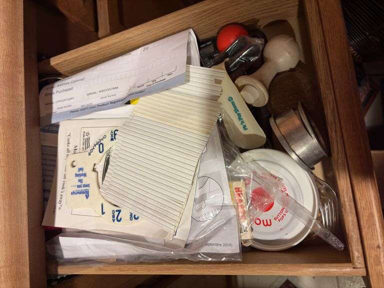 Contents of 5 Drawers - large assortment of utensils