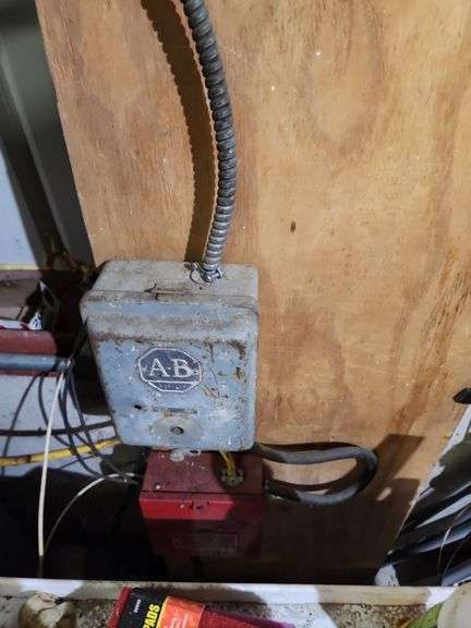 Large Air Compressor - buyer is responsible for unwiring - see description