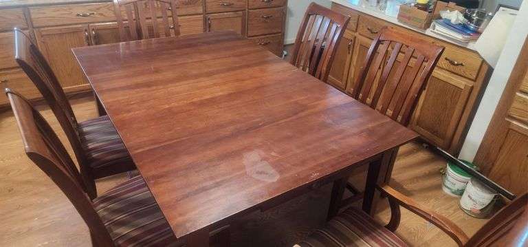 Dining Room Table 76"x44"x30" with 2 Captains Chairs and 4 High Back Chairs image